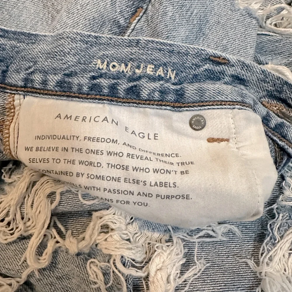 American Eagle High-Waisted Distressed Mom Jeans - Picture 6 of 7